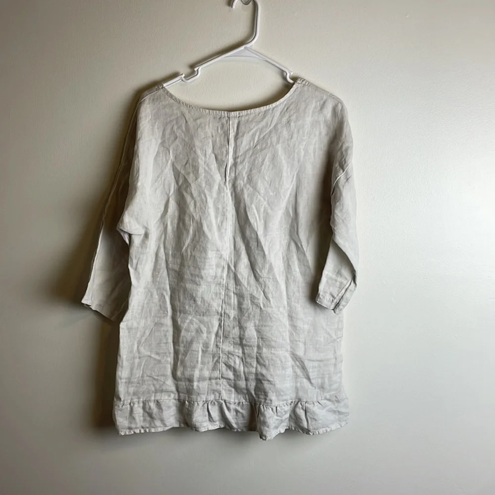 Lungo L'arno Beige Linen Top - Picture 2 of 3